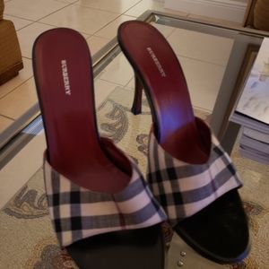 Burberry heels size 39 1/2